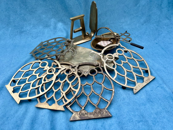 Image 1 of Large vintage collection made of solid brass - owls, cat, bookend & more