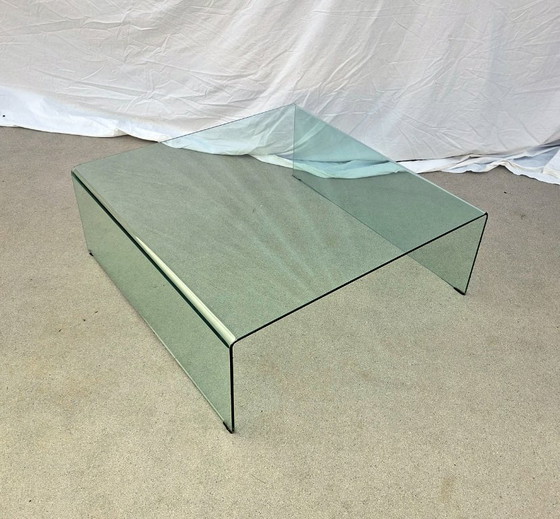 Image 1 of Curved glass coffee table 100 x 100
