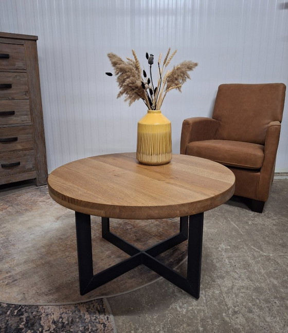 Image 1 of New robust oak coffee table with metal base 80cm