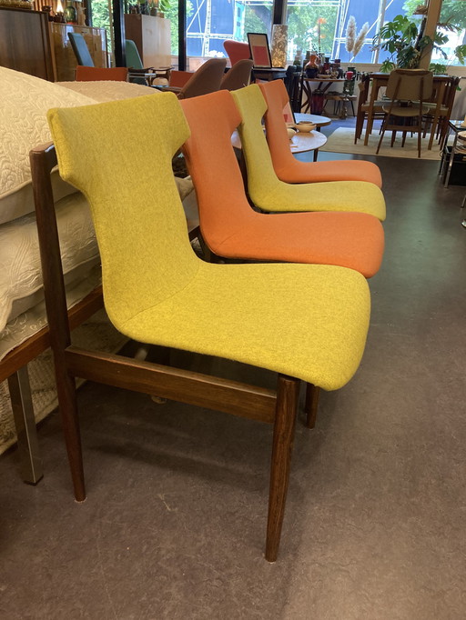 4 vintage eetkamerstoel van Fristho opnieuw gestoffeerd