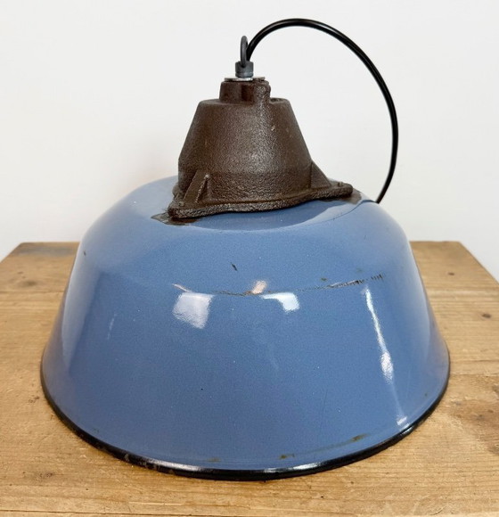 Image 1 of Industriële hanglamp van blauw emaille en gietijzer, jaren 60