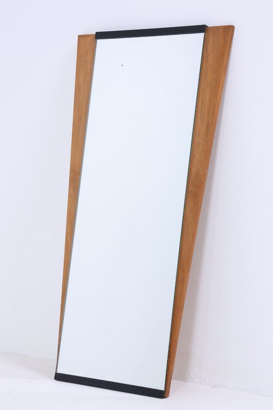 Image 1 of Specchio d'epoca anni '60 | Specchio da appendere di metà secolo Specchio di legno retrò inclinato Vintage #05-96
