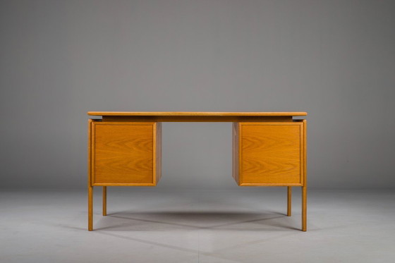 Image 1 of Freistehender Eichenschreibtisch von GV Møbler, Mid Century, 1970er Jahre
