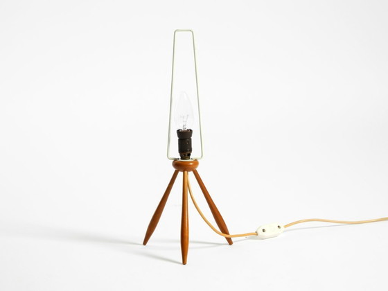 Image 1 of Sehr seltene, wunderschöne Mid-Century-Modern-Tischleuchte „Tripod Cocoon“.