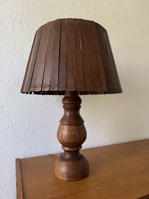 Grote teakhouten lamp jaren 60