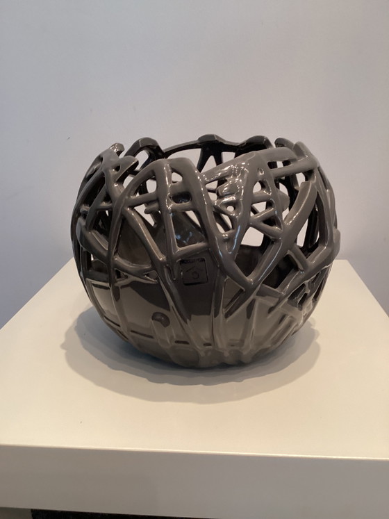Lanterna Globe grigia suggestiva di Rasteli – Oggetti decorativi, Ceramica (photo 3 of 5)