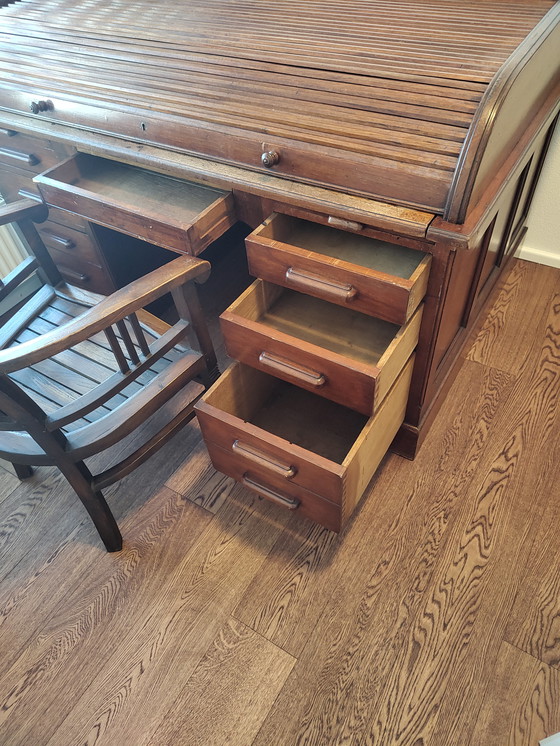 Image 1 of Großer antiker Schreibtisch