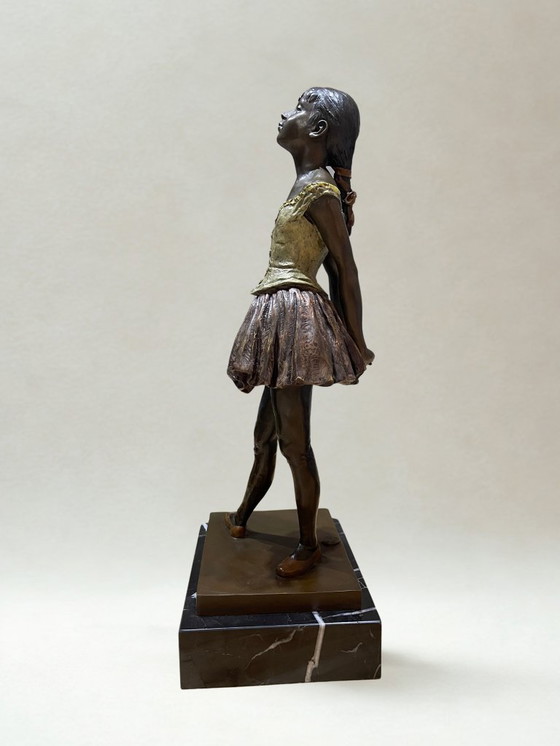 Image 1 of After Edgar Degas – Grande sculpture en bronze polychrome – Danseuse – Socle marbre – 38 cm - 5,4kg