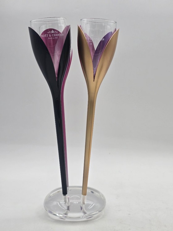 Image 1 of Champagne flutes in houders Moët & Chandon