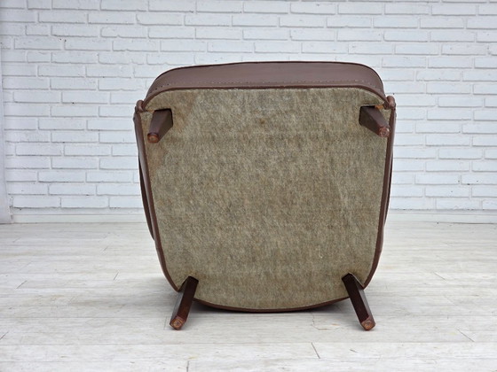 Image 1 of Dänischer Sessel aus den 1960er Jahren, Möbelleder, Beine aus Eschenholz.