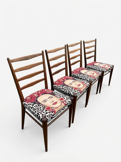 4 chaises vintage en bois image Frida Kahlo tissu neuf