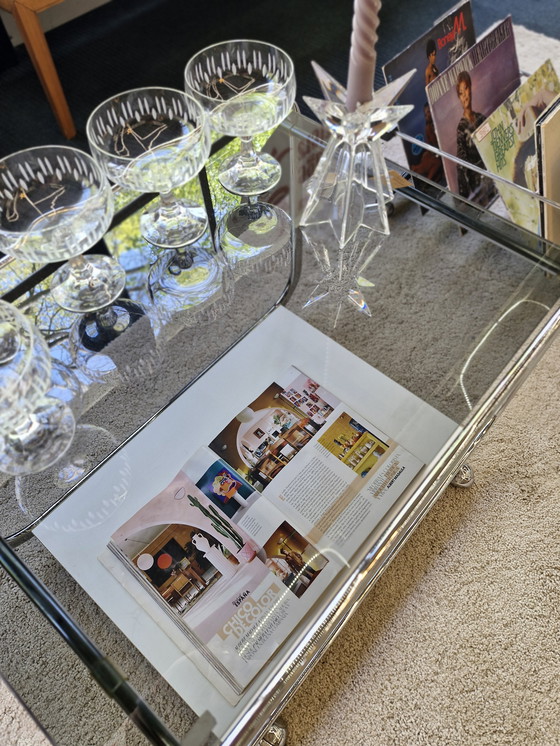 Image 1 of Table d'appoint vintage de l'ère spatiale Verre fumé / Blanc 70s