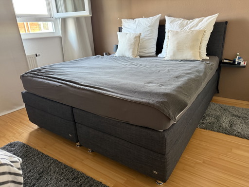 Solo ritiro in loco - Letto con rete a molle Ruf - ottime condizioni - prezzo originale: € 4.800