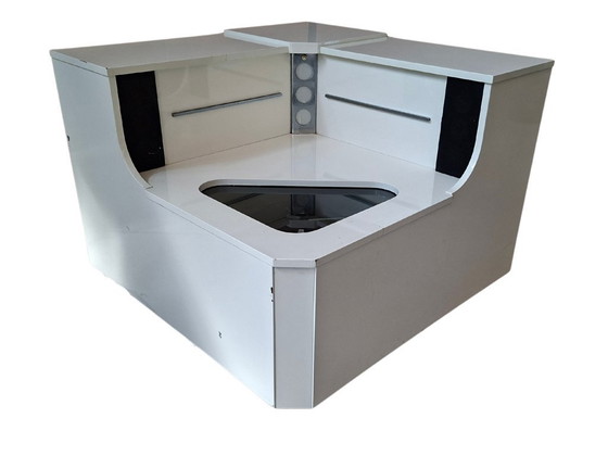 Image 1 of Design hoekkast met geïntegreerd draaiplateau – een uniek vintage exemplaar.
