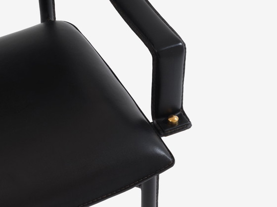 Image 1 of Silla de escritorio Jacques Adnet de latón y cuero cosido a caballete 1950