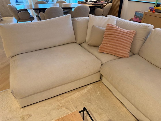 Image 1 of Bank corner Savona