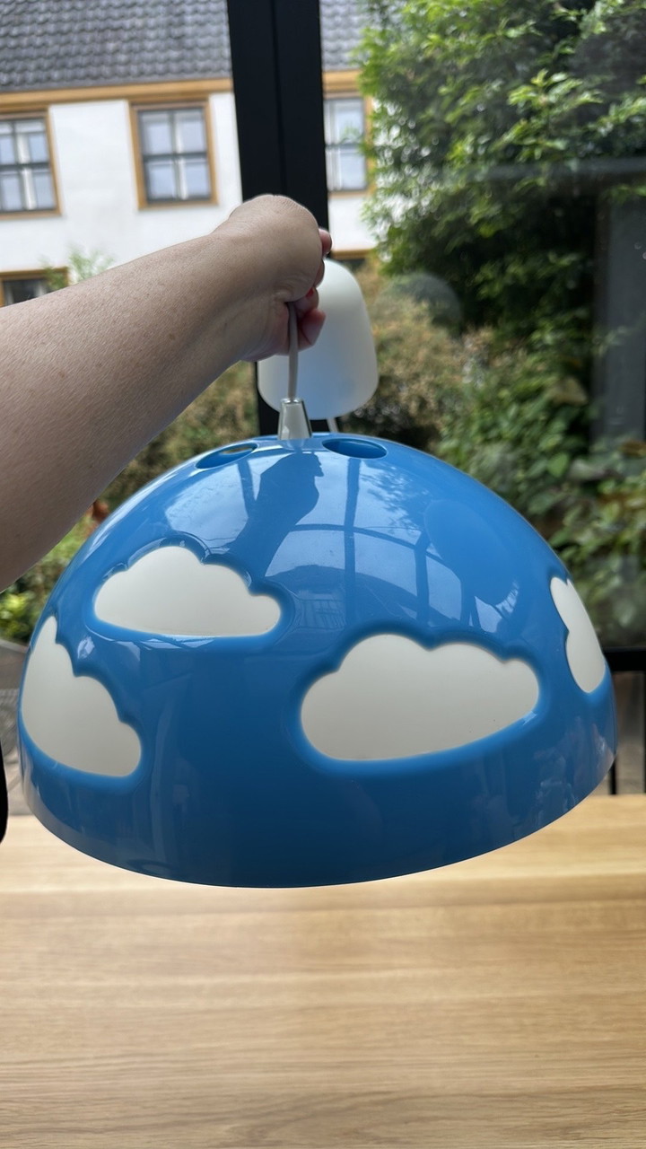 Lampada vintage IKEA Cloud Skojig di Hendrik Preudz
