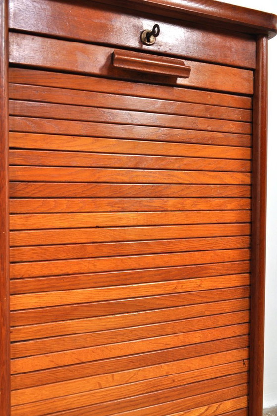 Image 1 of Mobiletto vintage in rovere con anta a rullo, anni '30