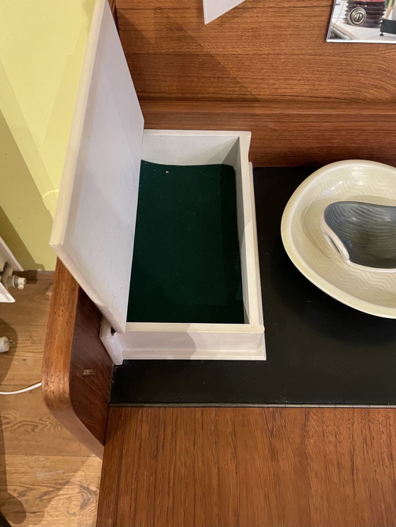 Image 1 of Kaptafel / ladekast vintage uit Denemarken teak fijner