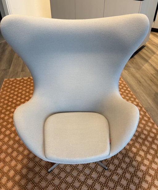 Chaise Oeuf Fritz Hansen par Arne Jacobsen