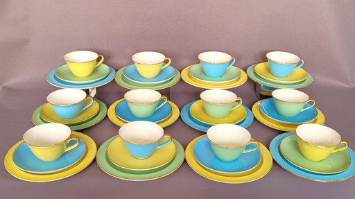 Vajilla Boch Pastel vintage de los años 60 para 12 personas.
