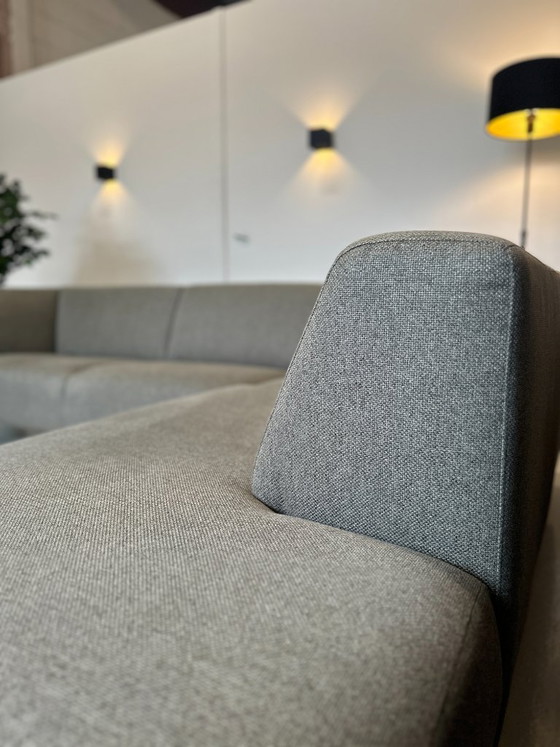 Image 1 of Moss green sample sofa in mint condition, 274x220 cm