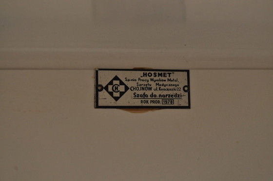 Armoire d'apothicaire vintage / Vitrine / Armoire à pharmacie, 1978 – Metal (photo 8 of 8)