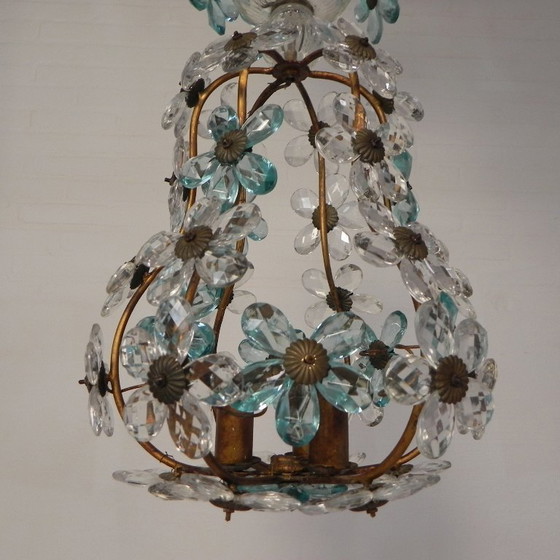 Image 1 of Hanglamp versierd met 42 bloemen in blauw en helder kristal, Maison Bagues stijl, jaren 30