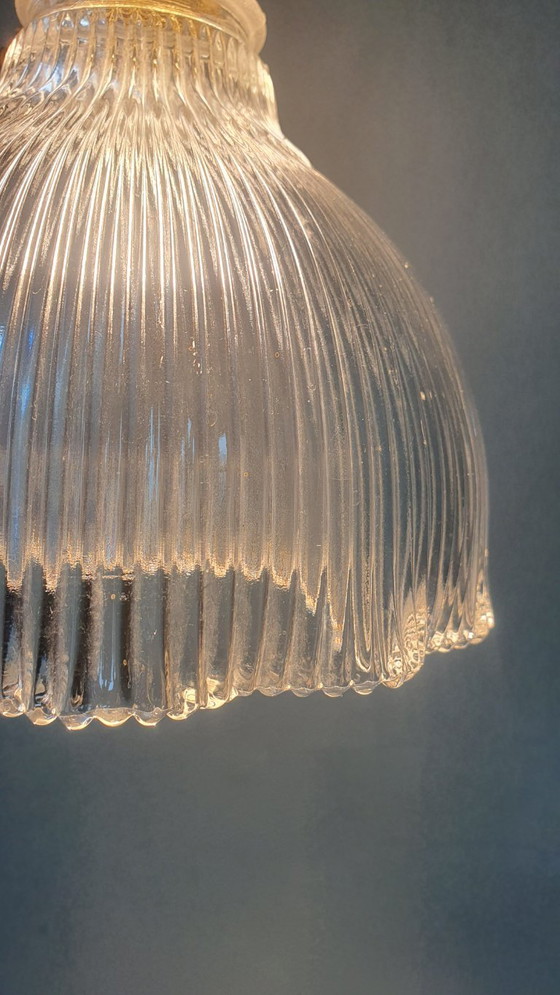 Image 1 of Lámpara colgante Holophane antigua, estilo Art Déco, de cristal fundido.