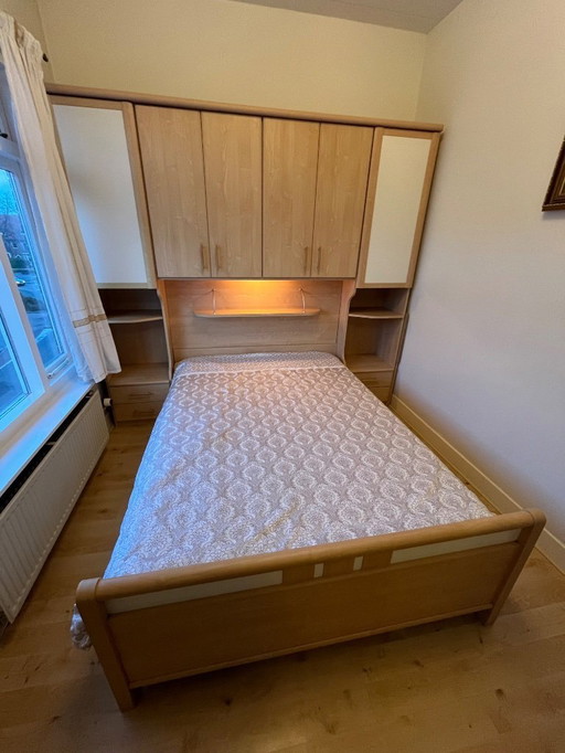 Letto matrimoniale con armadio trasformabile