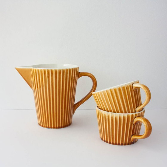 Image 1 of Juego de tazas de té y jarra de leche de cerámica de Secla, década de 1970.