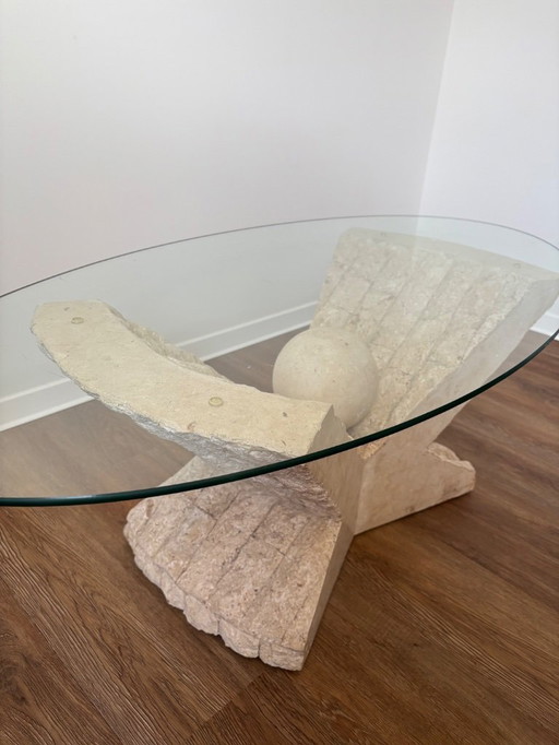 Table basse en pierre naturelle avec plateau en verre