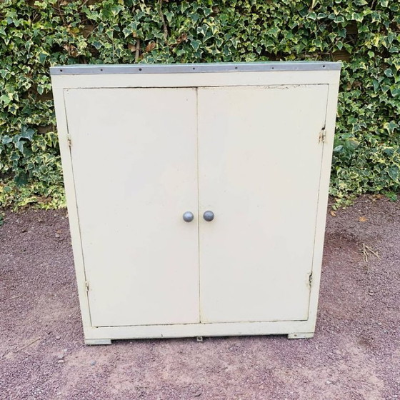 Buffet vintage – Bois (photo 2 of 17)
