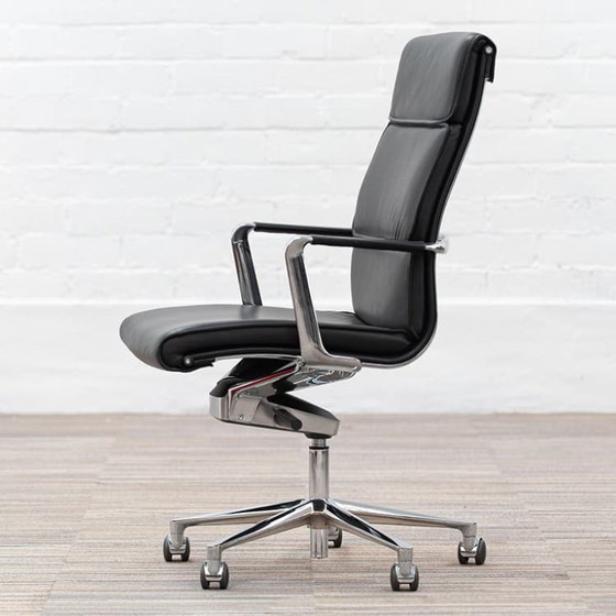 Image 1 of Icf Una Chair Executive Directiestoel