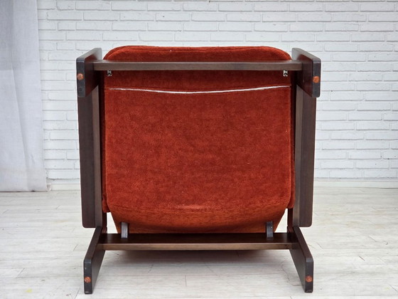 Image 1 of Deense fauteuil uit de jaren 70, oranje/rood meubelvelours, donker eikenhout.
