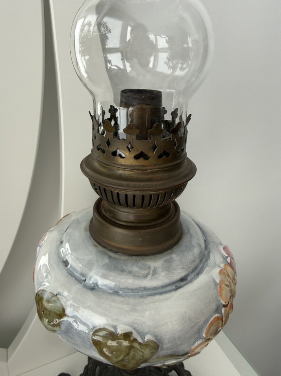 Image 1 of Antique kerosene lamp with ceramic floral decoration and P&A burner – ca. 1900