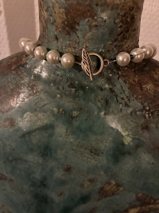 Image 1 of Collana corta con perline vintage e ciondolo in oro, 43 cm