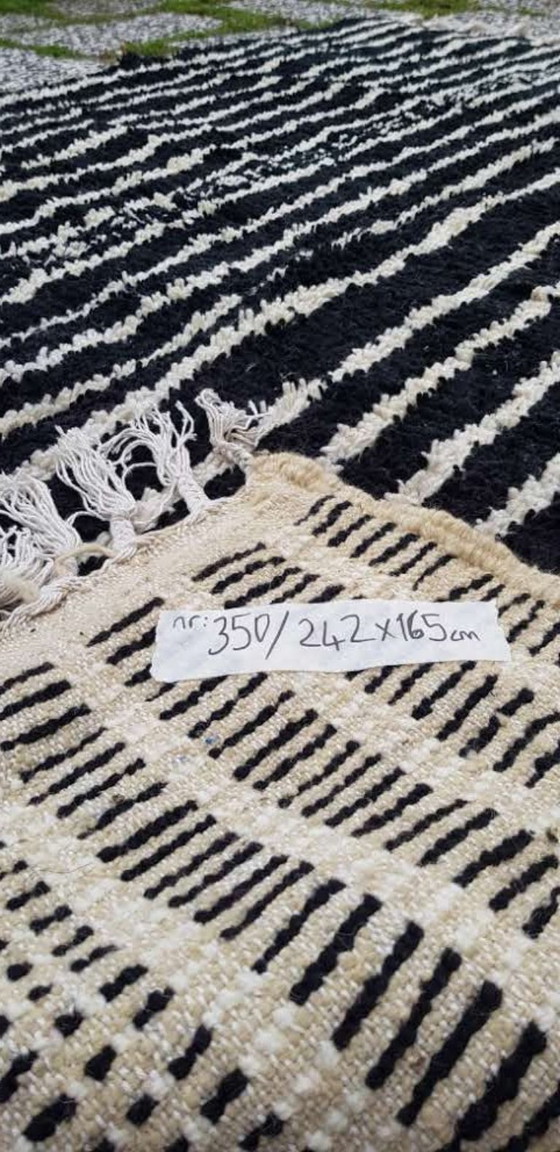 Image 1 of Hand-knotted Berber wool rug 242x165cm