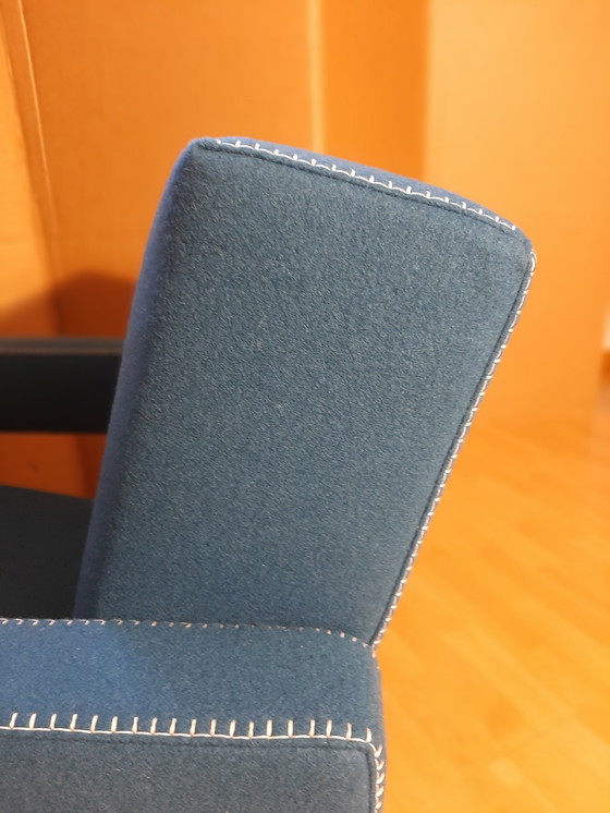 Image 1 of Cassina Utrecht 637, nueva, nunca usada, en tela de lana azul petróleo (serie 13L), costuras de caballo