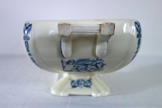 Image 1 of Grande zuppiera rinascimentale in pietra di ferro di Clairefontaine, XIX secolo