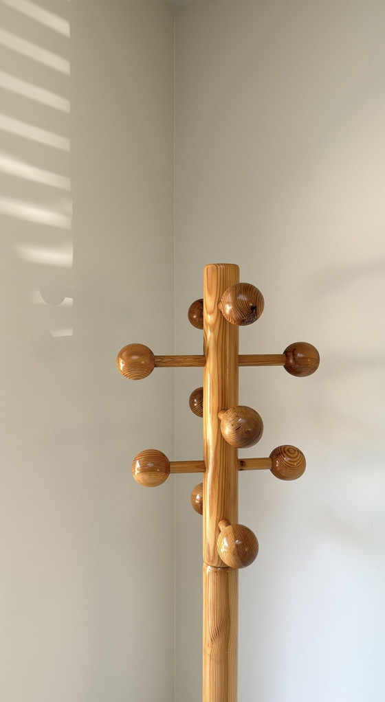 Image 1 of Vintage pine coat rack with spheres