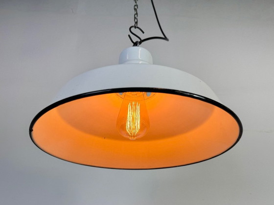 Image 1 of Industriële witte geëmailleerde fabriekshanglamp van Abolite, jaren 60