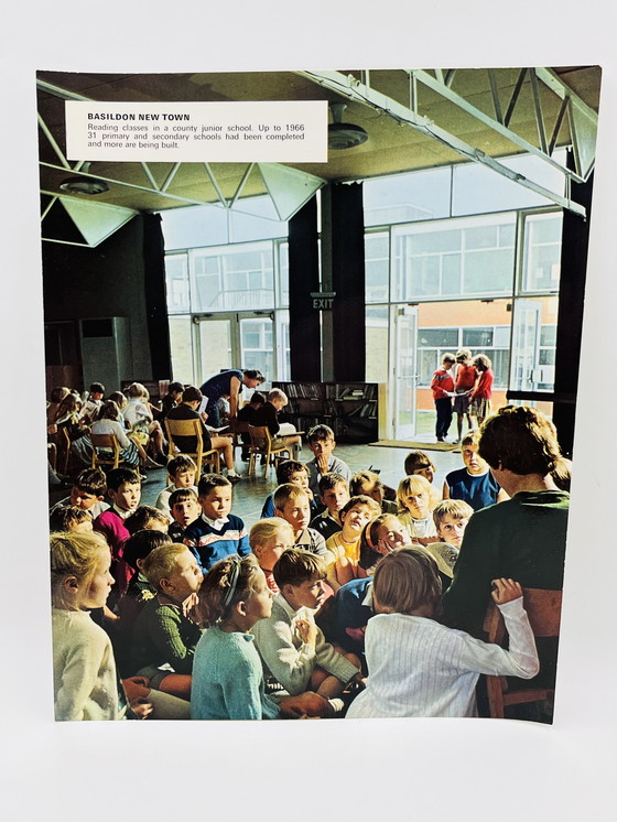 Image 1 of Set mit 9 Kartonfotos „Basildon New Town“