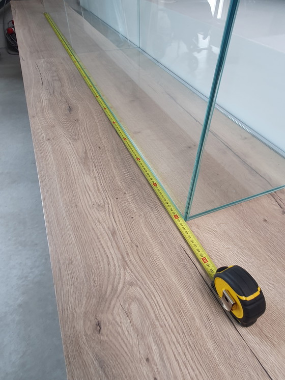 Image 1 of Elegante mostrador con iluminación LED