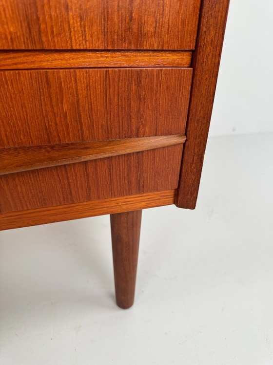 Cómoda de teca de G.J. Møbler, Dinamarca, c. 1960s, Madera, Metal, Marrón, Mid Century Modern (foto 7 de 11)