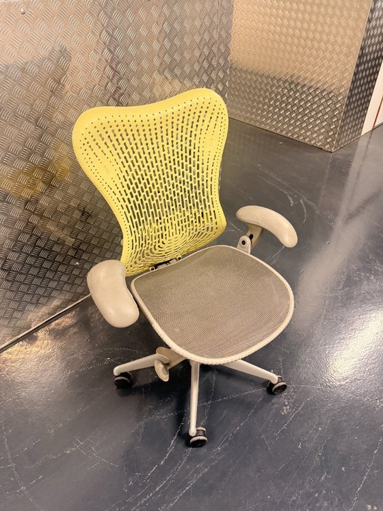 Image 1 of Herman Miller Mirra Bureautoel