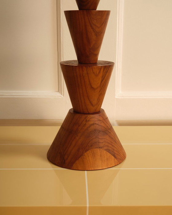 Image 1 of Lámpara gráfica de madera grande