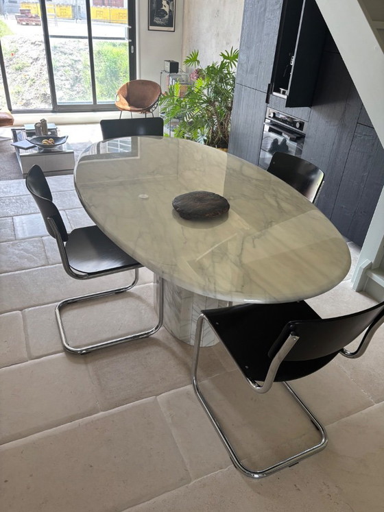 Image 1 of Carrara Marmer eettafel ovaal 180 cm lang