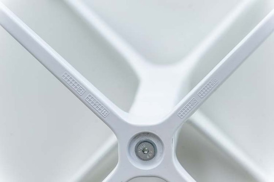 Image 1 of Arper Fred Couchtisch