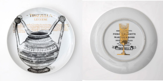 Image 1 of Ensemble d'assiettes décoratives en porcelaine P. Fornasetti pour Martini & Rossi, années 1960